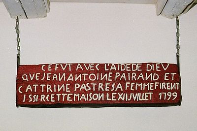 Balken mit französischer Inschrift<br>aus Mariendorf bei Kassel, 1799